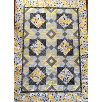 "Centre Of Attention" Quilt Kit